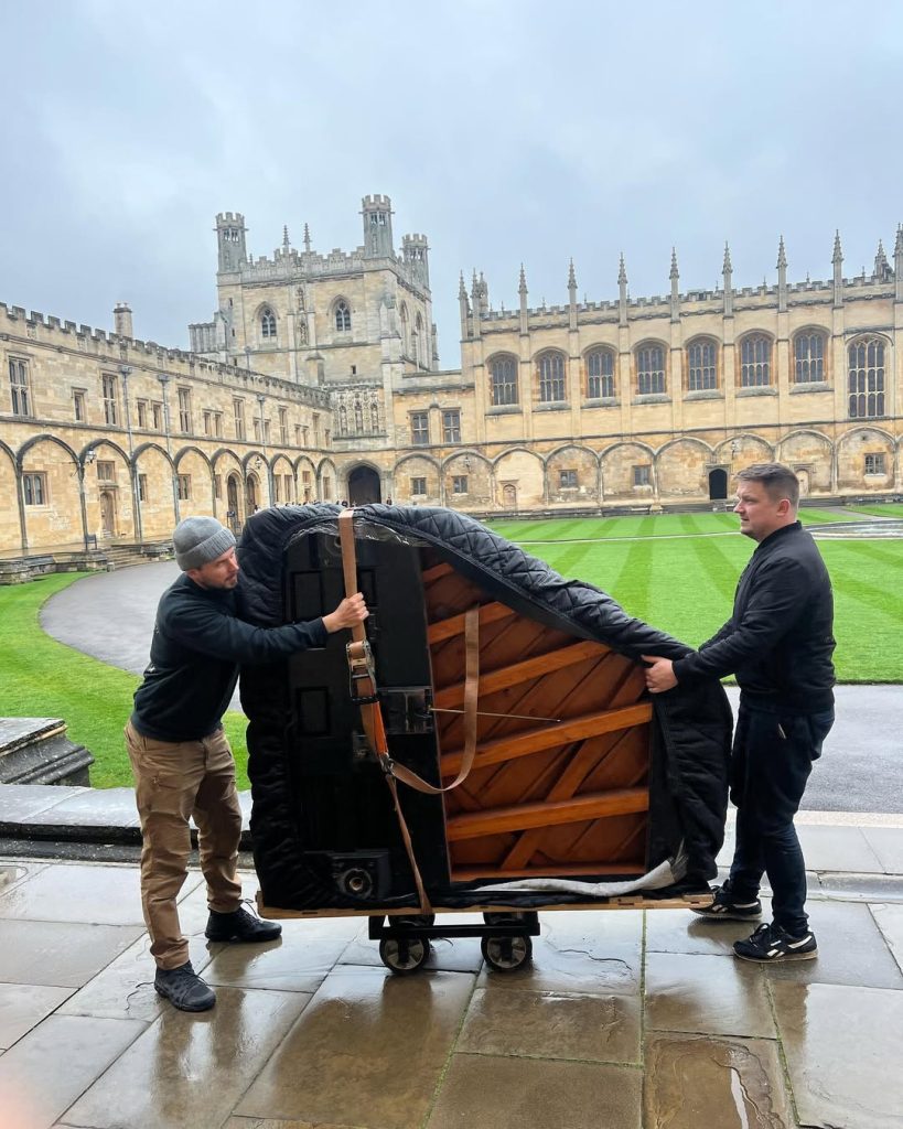 Oxford Uni delivery. #pianovan_#piano #pianos #babygrandpianos #grandpianos #pianoremoval #pianorenovation #uprightpiano #pianomoving #pianoz